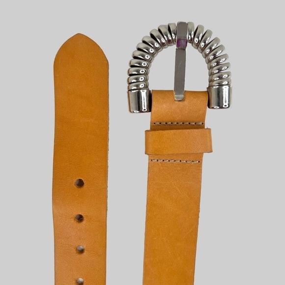 OMEGA Leather Belt in Tan Women's Size Medium - Picture 7 of 12